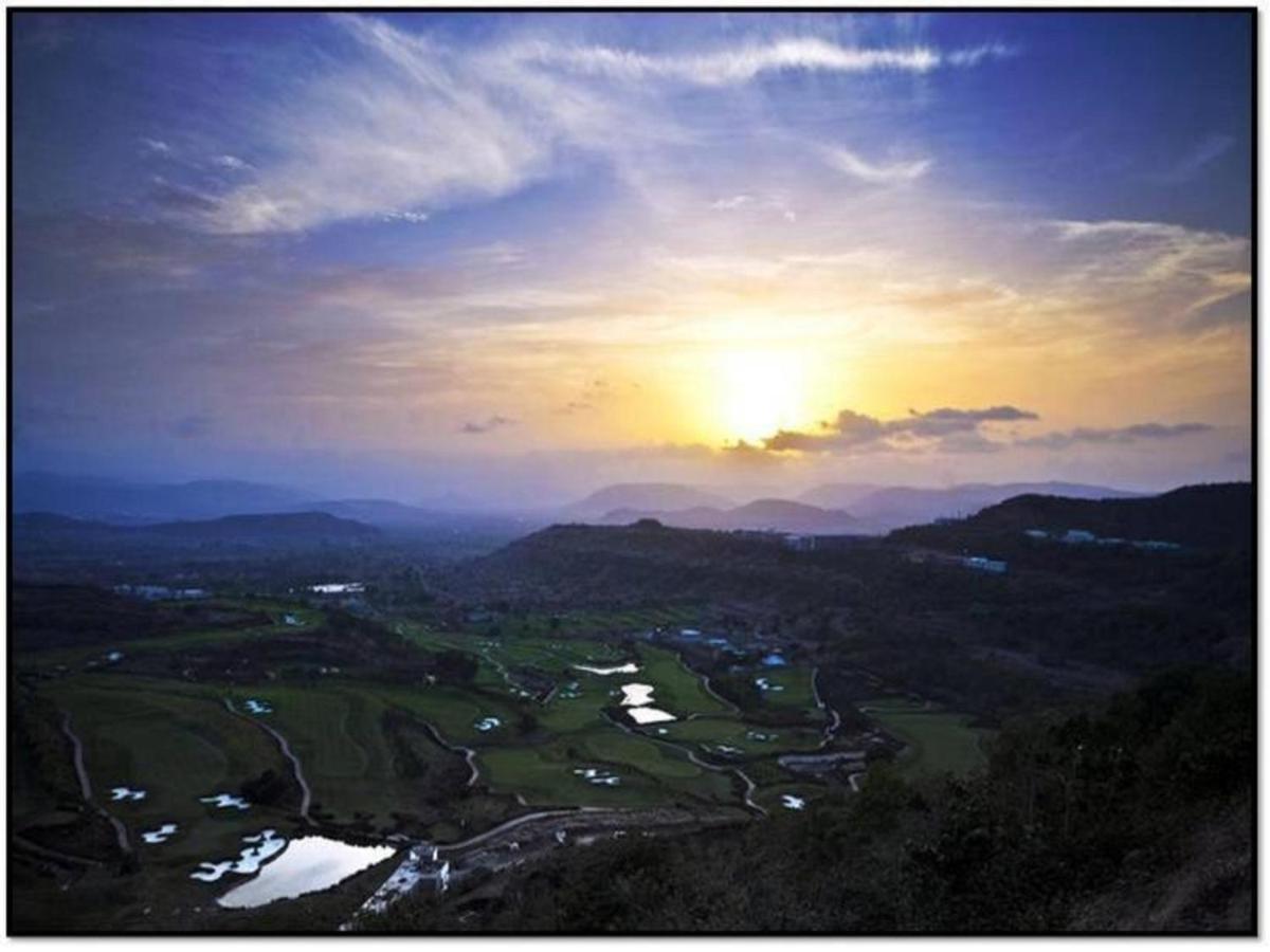 Oxford Golf Resort Pirangut Экстерьер фото