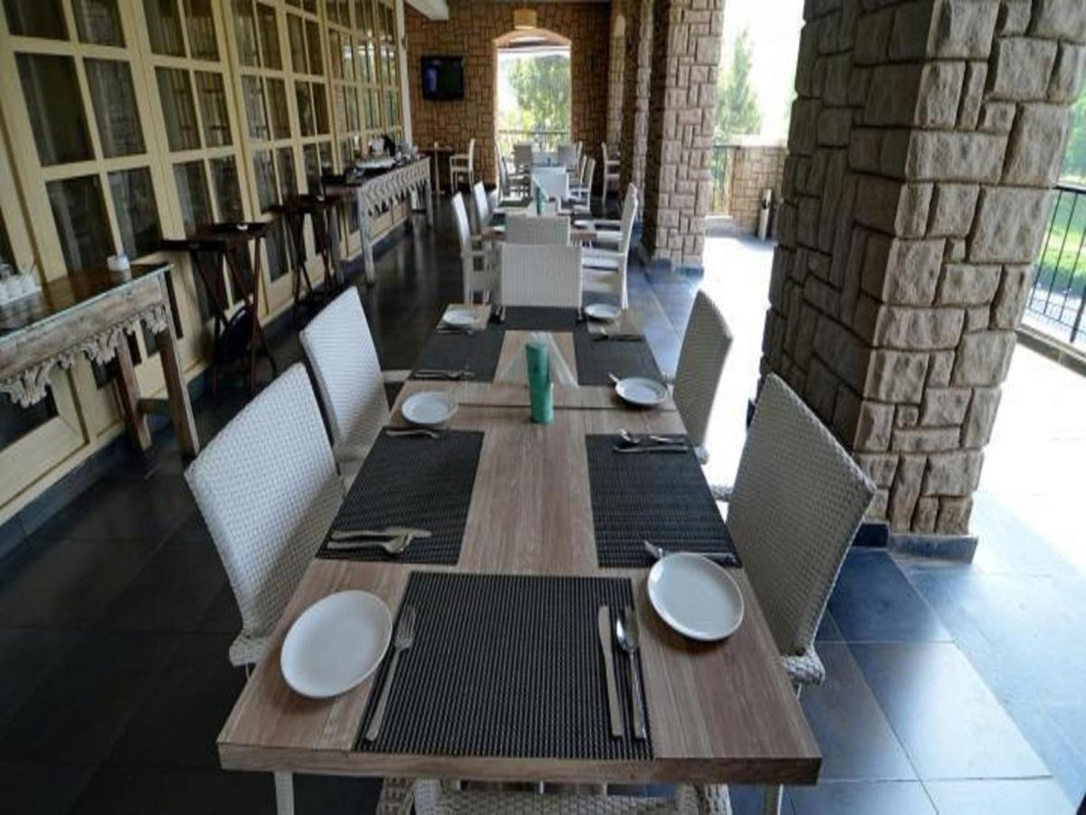 Oxford Golf Resort Pirangut Экстерьер фото