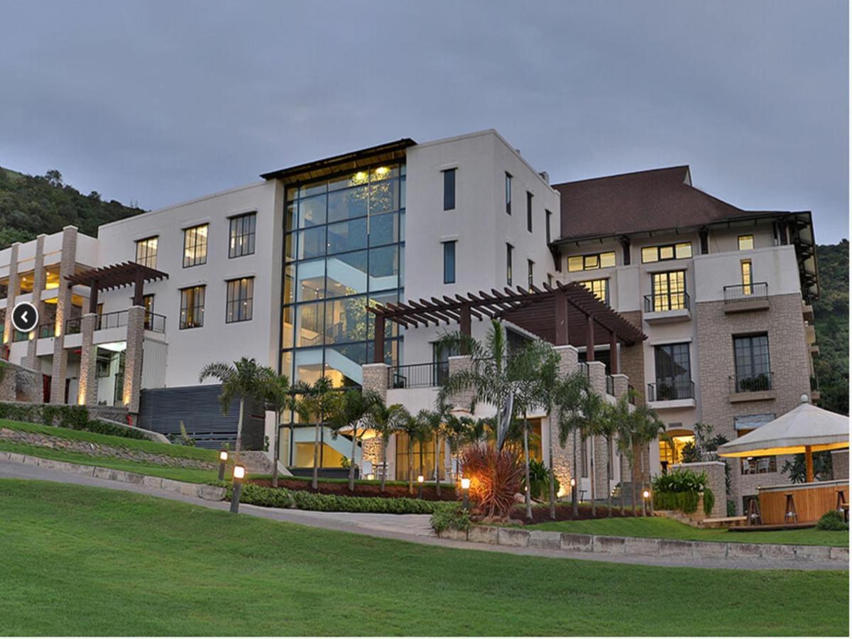 Oxford Golf Resort Pirangut Экстерьер фото