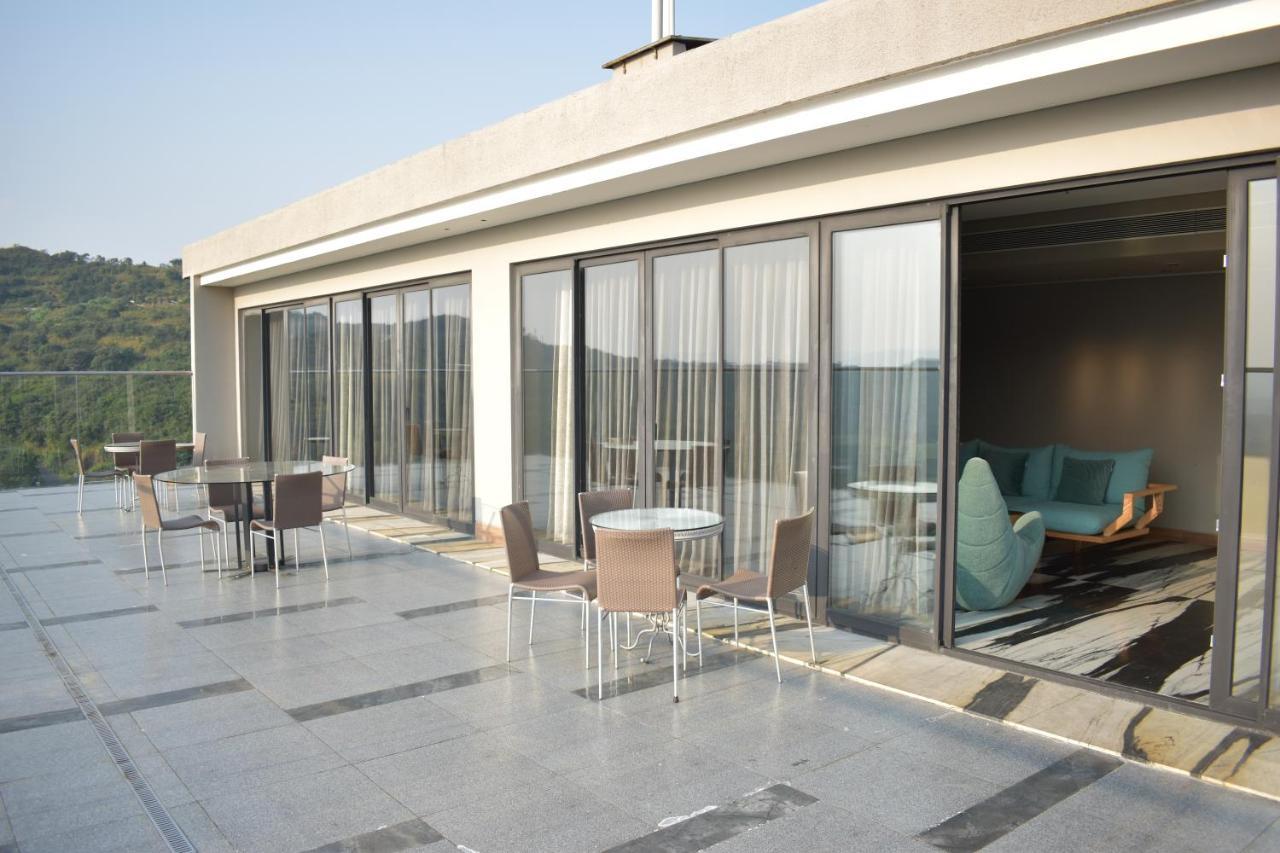 Oxford Golf Resort Pirangut Экстерьер фото