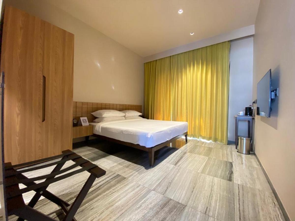 Oxford Golf Resort Pirangut Экстерьер фото